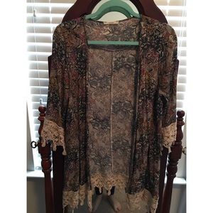Floral lace kimono